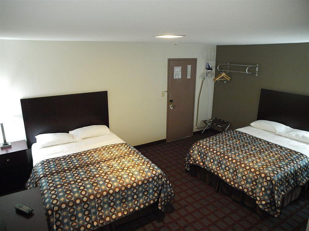Baymont By Wyndham Iron Mountain Hotell Eksteriør bilde
