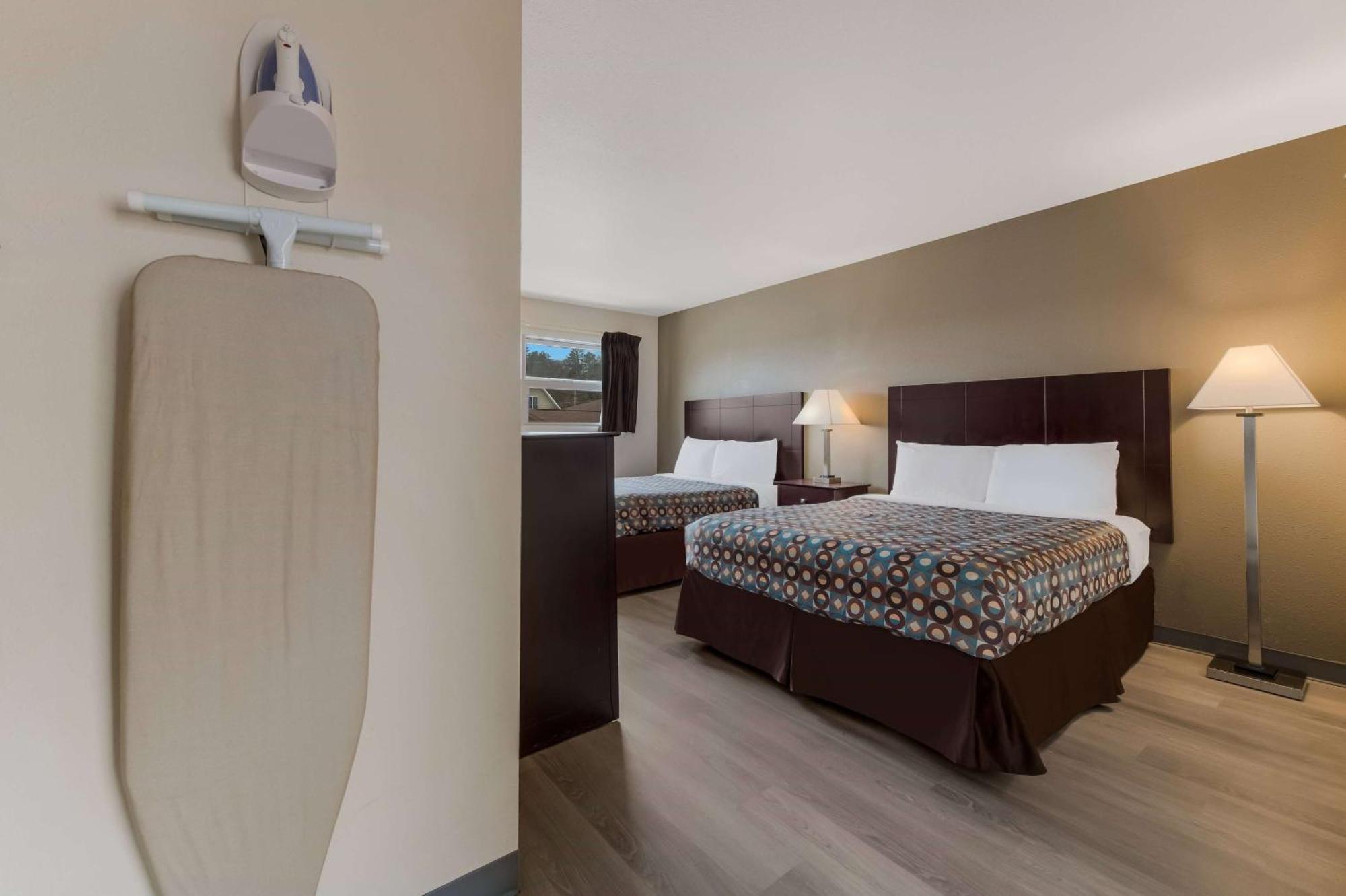 Baymont By Wyndham Iron Mountain Hotell Eksteriør bilde